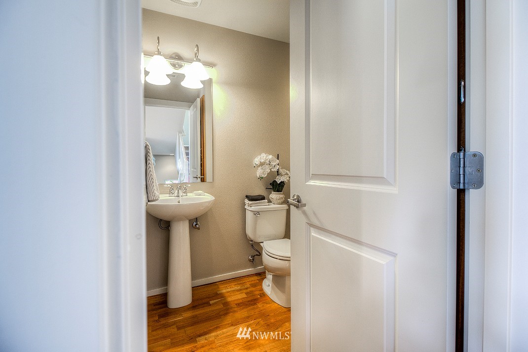 149 Cougar Ridge Road Northwest, Unit 1205 Issaquah, WA 98027 - Photo 8 of 25