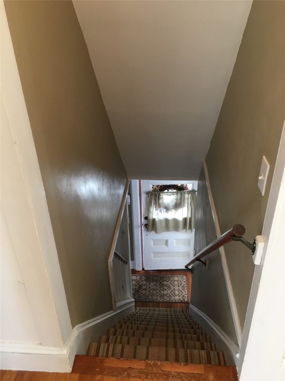 124 Beach Road Bristol, RI 02809 - Photo 11 of 21