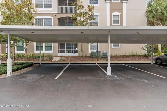 $169,900 | 10550 Baymeadows Road, Unit 507, Jacksonville, FL 32256