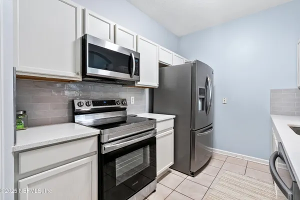 $169,900 | 10550 Baymeadows Road, Unit 507, Jacksonville, FL 32256