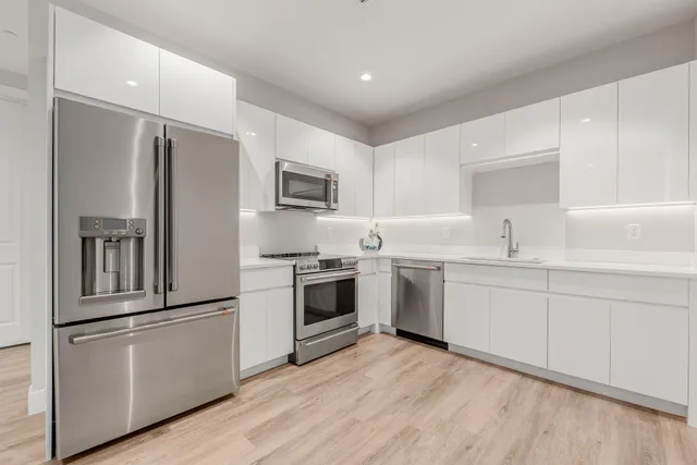 $765,000 | 41 Southwest Seminole Street, Unit 204, Stuart, FL 34994