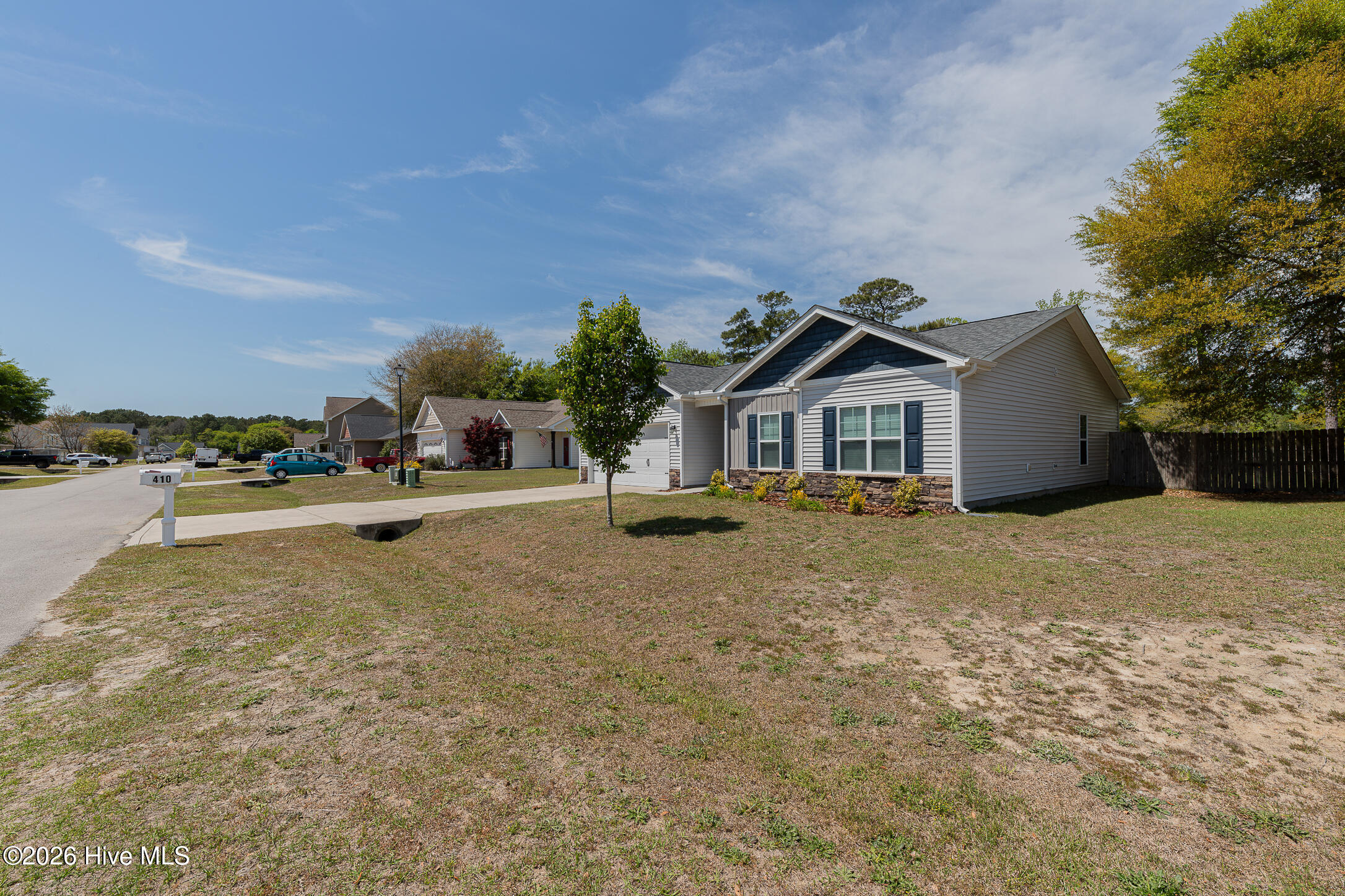 410 Peppermint Drive Hubert, NC 28539 - Photo 2 of 54 4FRONT