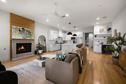 $1,075,000 | 5622 Matalee Avenue, Dallas, TX 75206