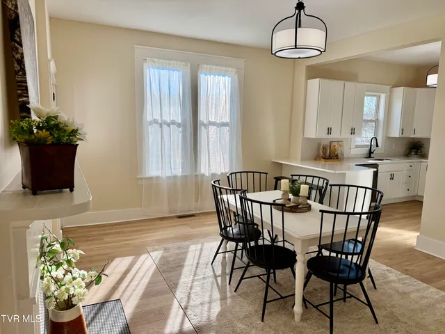 $334,850 | 908 Weaver Pike, Bristol, TN 37620