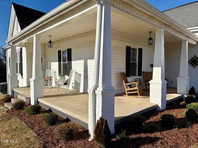 $334,850 | 908 Weaver Pike, Bristol, TN 37620