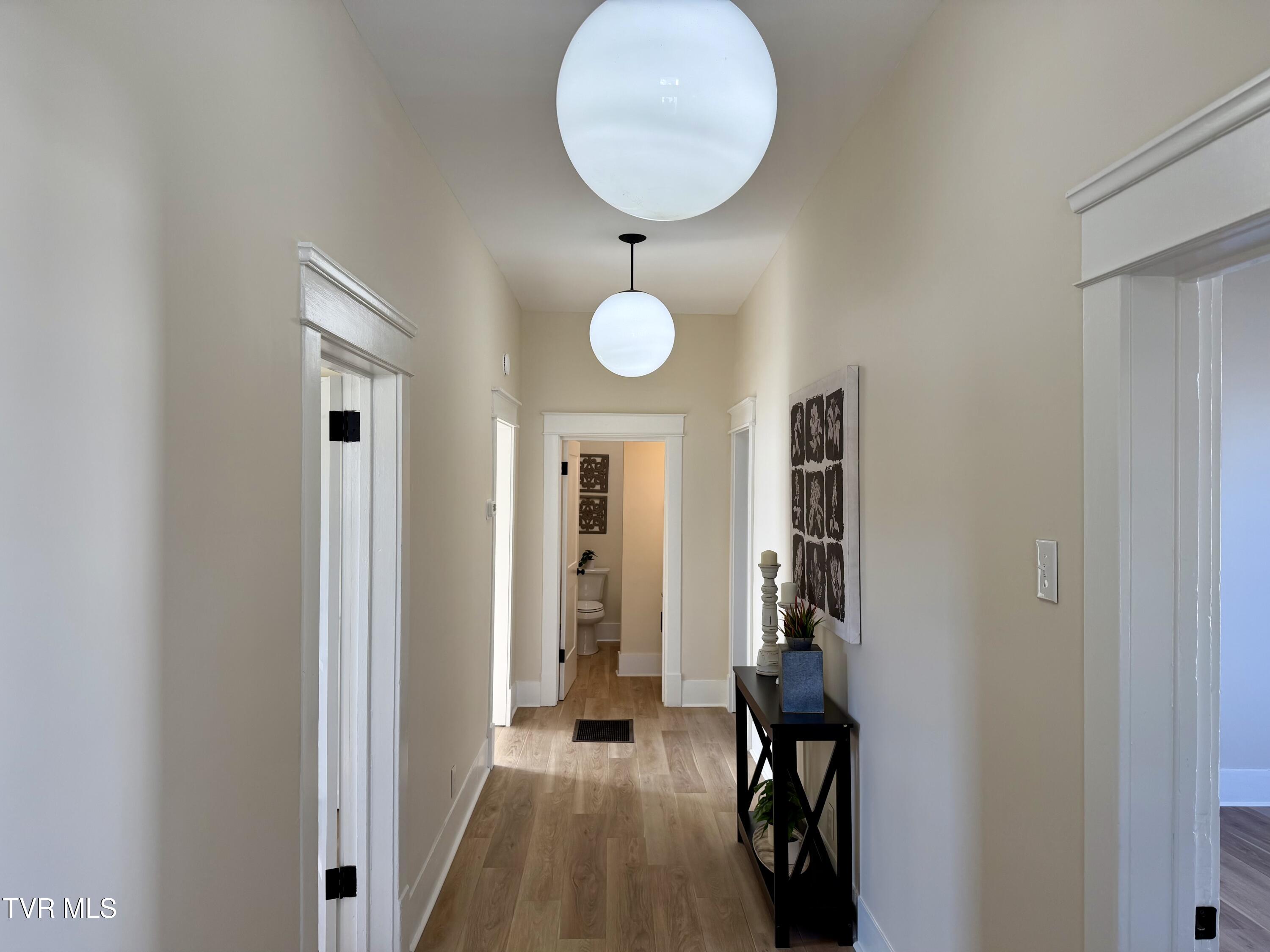 908 Weaver Pike Bristol, TN 37620 - Photo 23 of 38 IMG_0739