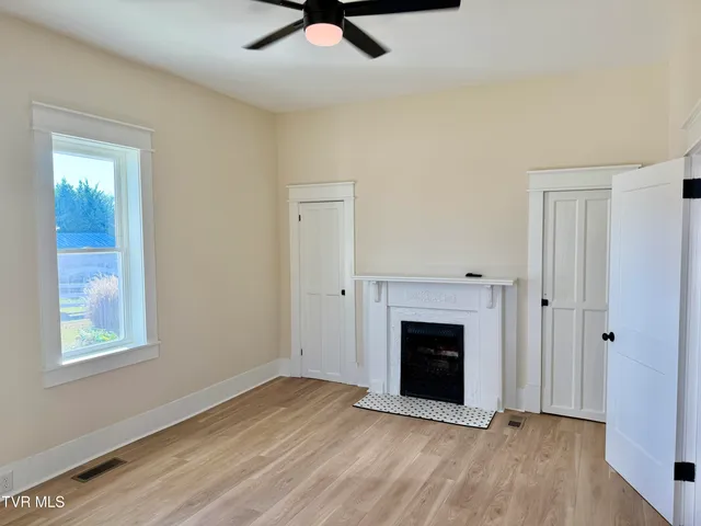 $334,850 | 908 Weaver Pike, Bristol, TN 37620