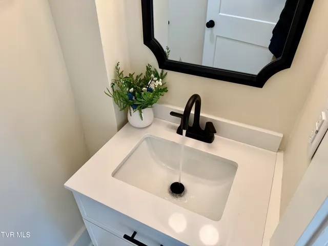 $334,850 | 908 Weaver Pike, Bristol, TN 37620