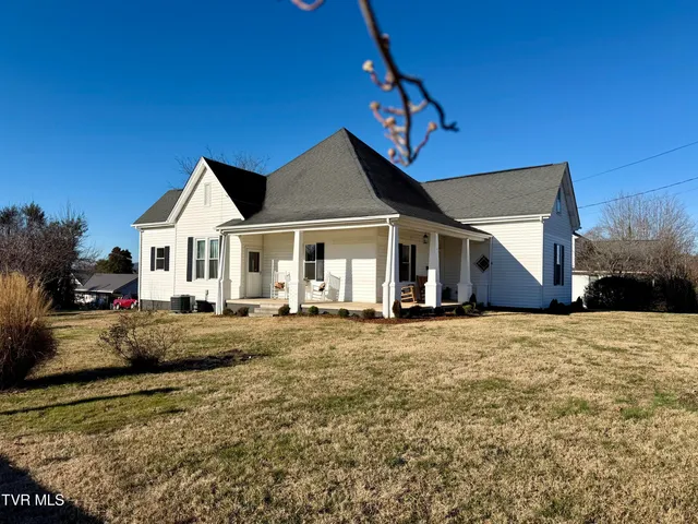 $334,850 | 908 Weaver Pike, Bristol, TN 37620