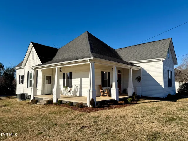 $334,850 | 908 Weaver Pike, Bristol, TN 37620