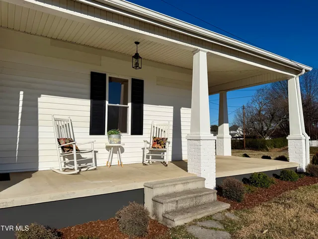 $334,850 | 908 Weaver Pike, Bristol, TN 37620