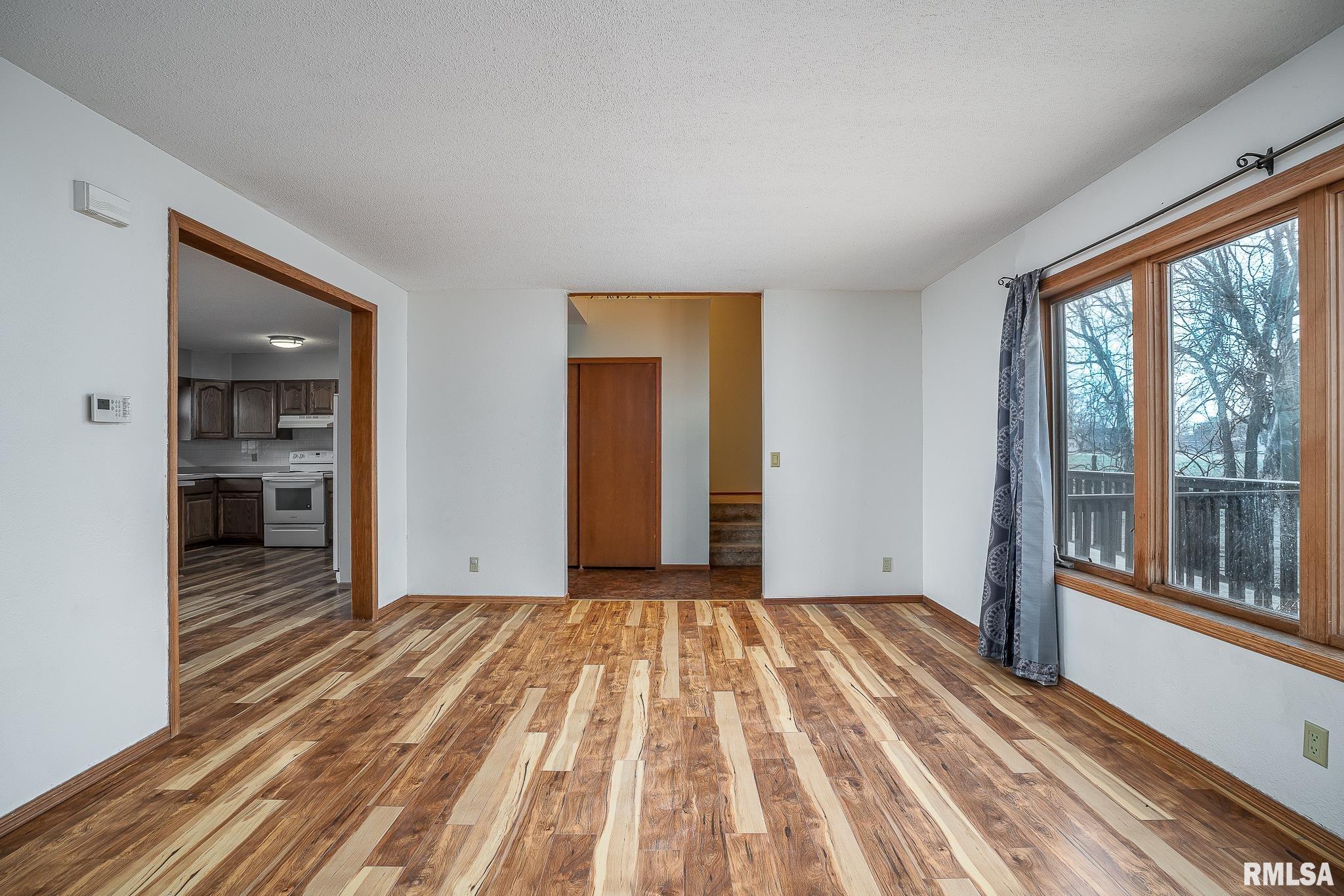5069 Riverview Road Thomson, IL 61285 - Photo 7 of 27 Gallery Image 7