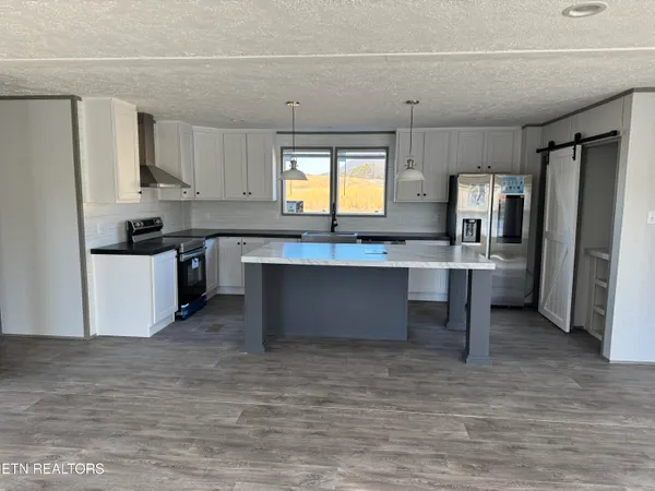 $289,900 | 150 B & B Drive, Speedwell, TN 37870