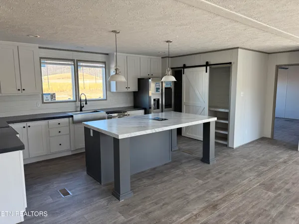 $289,900 | 150 B & B Drive, Speedwell, TN 37870