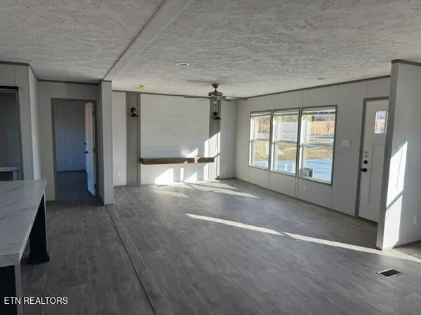 $289,900 | 150 B & B Drive, Speedwell, TN 37870