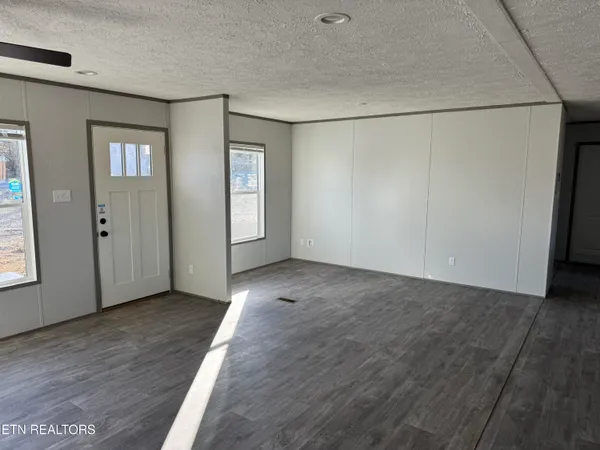 $289,900 | 150 B & B Drive, Speedwell, TN 37870