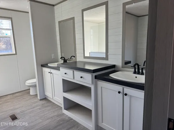 $289,900 | 150 B & B Drive, Speedwell, TN 37870