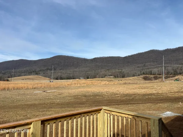 $289,900 | 150 B & B Drive, Speedwell, TN 37870