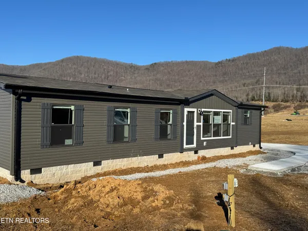 $289,900 | 150 B & B Drive, Speedwell, TN 37870