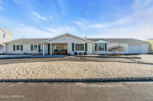 $1,375,000 | 13 Jolly Roger Way, Waretown, NJ 08758