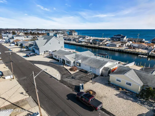 $1,375,000 | 13 Jolly Roger Way, Waretown, NJ 08758