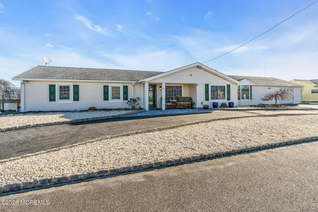 $1,375,000 | 13 Jolly Roger Way, Waretown, NJ 08758