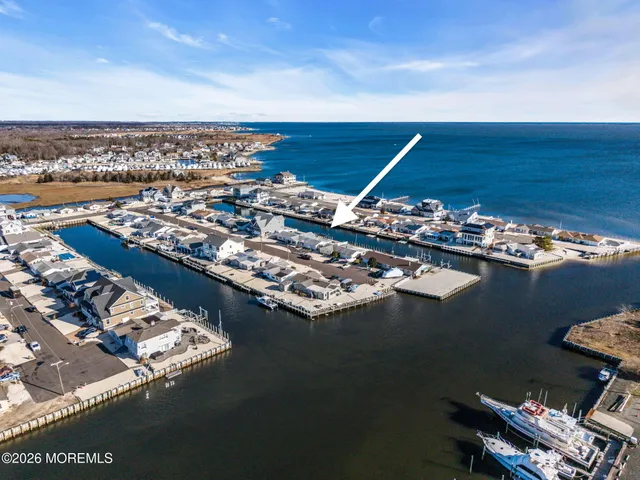 $1,375,000 | 13 Jolly Roger Way, Waretown, NJ 08758