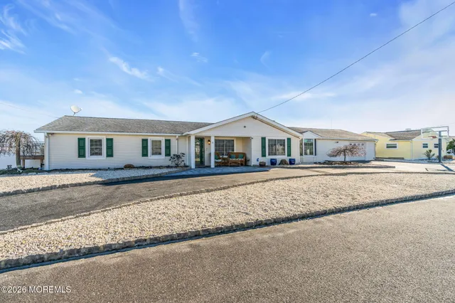 $1,375,000 | 13 Jolly Roger Way, Waretown, NJ 08758