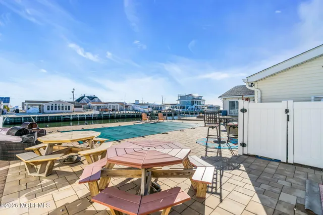 $1,375,000 | 13 Jolly Roger Way, Waretown, NJ 08758