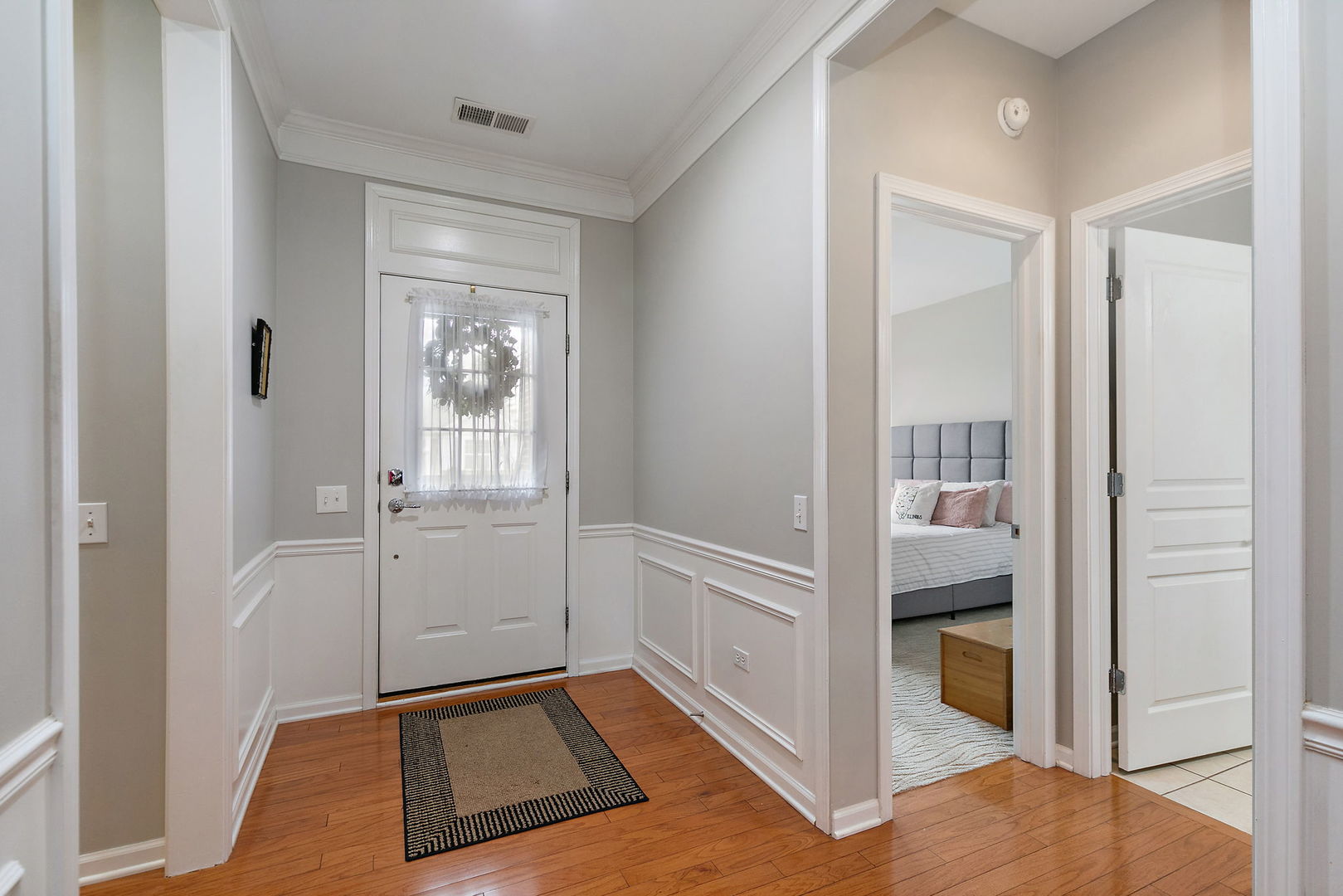 Undisclosed Address Elgin, IL 60124 - Photo 3 of 35 a view of an empty room