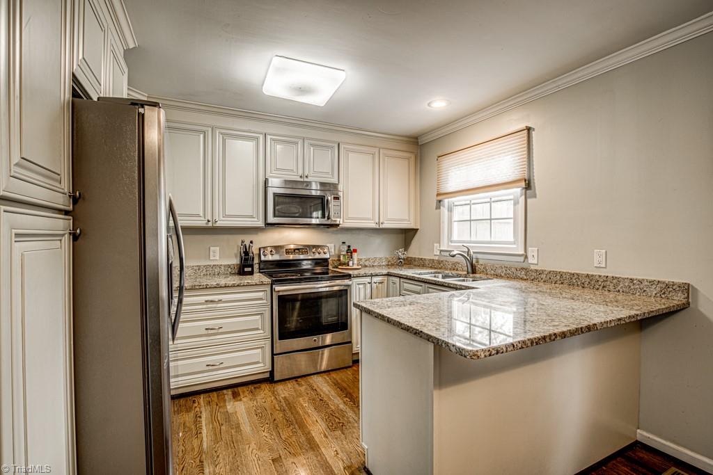 6002 Robinhood Road Pfafftown, NC 27040 - Photo 15 of 50 Gallery Image 15
