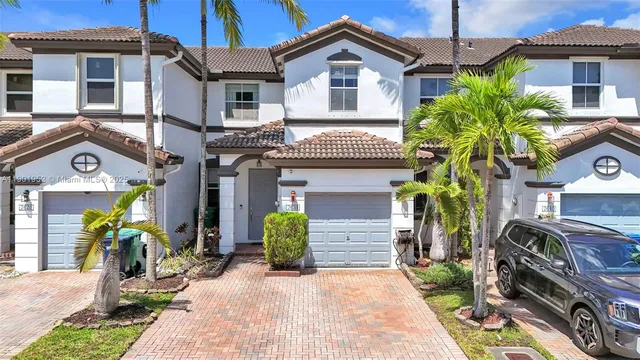 $590,000 | 7634 Northwest 114th Path, Doral, FL 33178