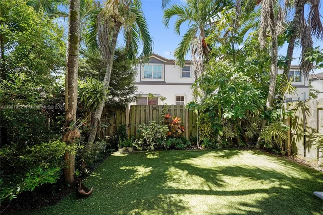 $590,000 | 7634 Northwest 114th Path, Doral, FL 33178