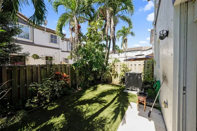 $590,000 | 7634 Northwest 114th Path, Doral, FL 33178