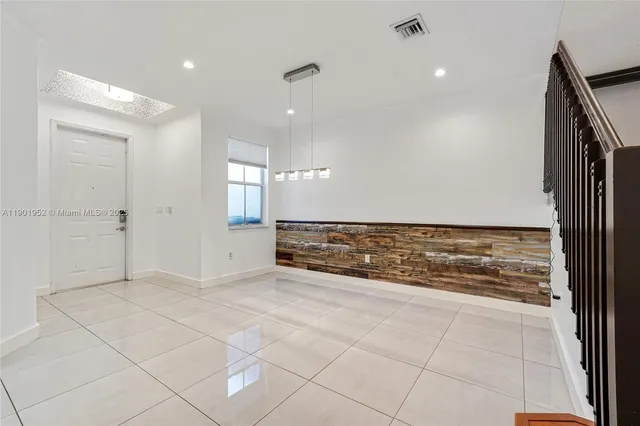 $590,000 | 7634 Northwest 114th Path, Doral, FL 33178