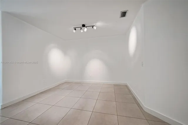 $590,000 | 7634 Northwest 114th Path, Doral, FL 33178