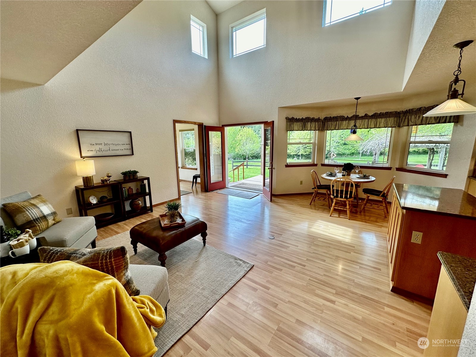 778 Ceres Hill Road, Unit B Chehalis, WA 98532 - Photo 11 of 40 a living room with furniture and a large window