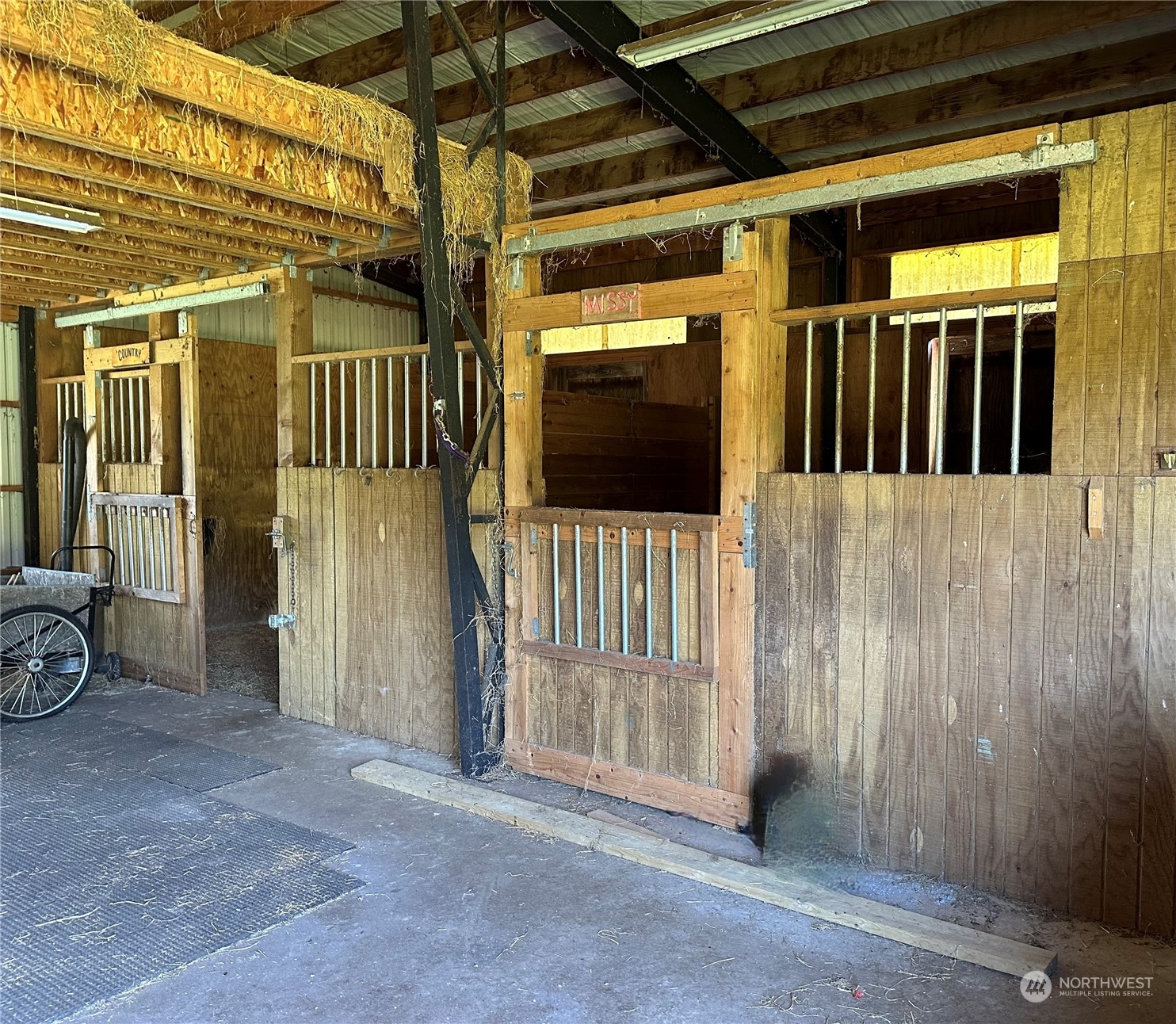 778 Ceres Hill Road, Unit B Chehalis, WA 98532 - Photo 34 of 40 a view of a porch with a tv