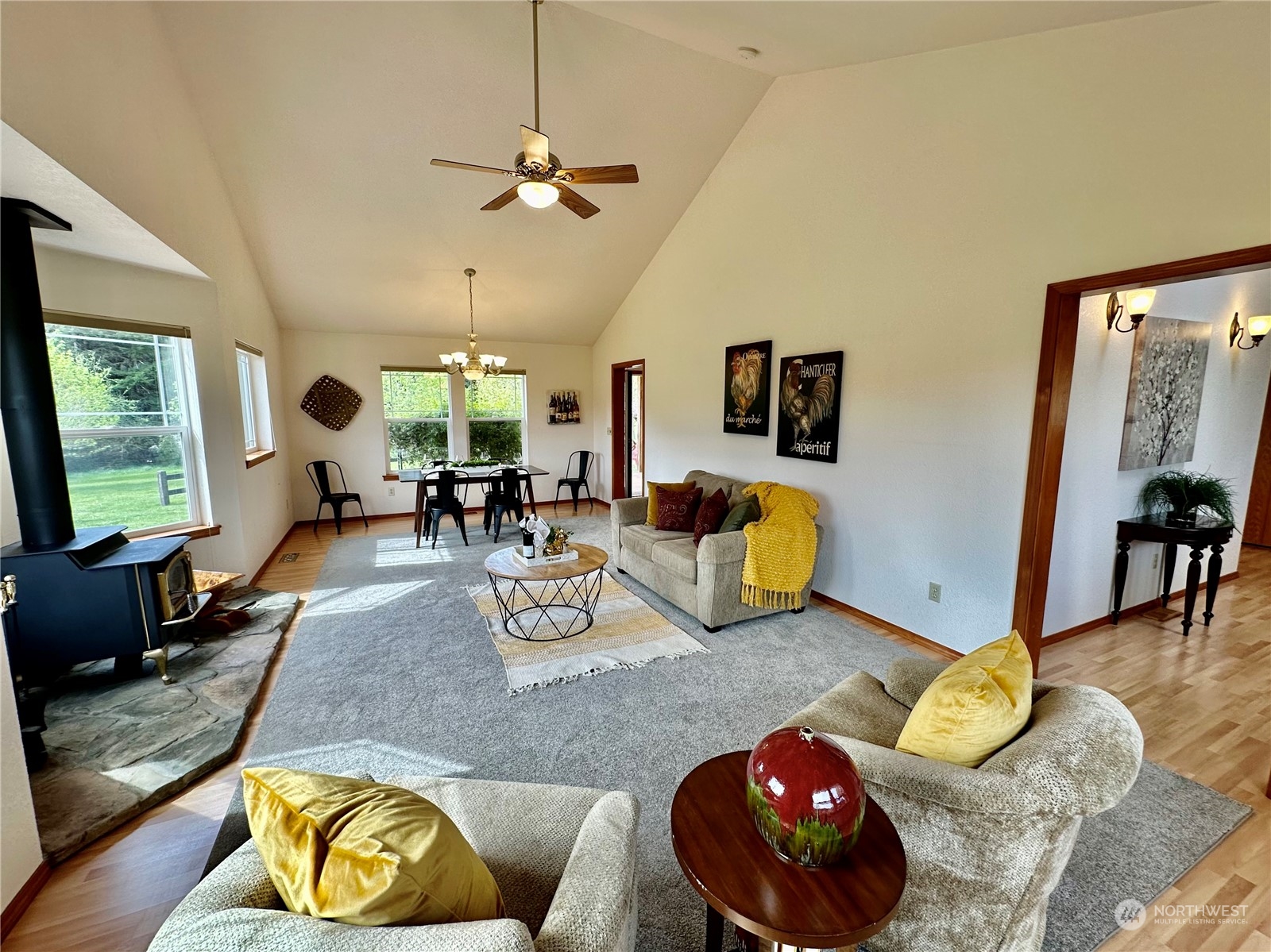 778 Ceres Hill Road, Unit B Chehalis, WA 98532 - Photo 6 of 40 a living room with furniture and wooden floor