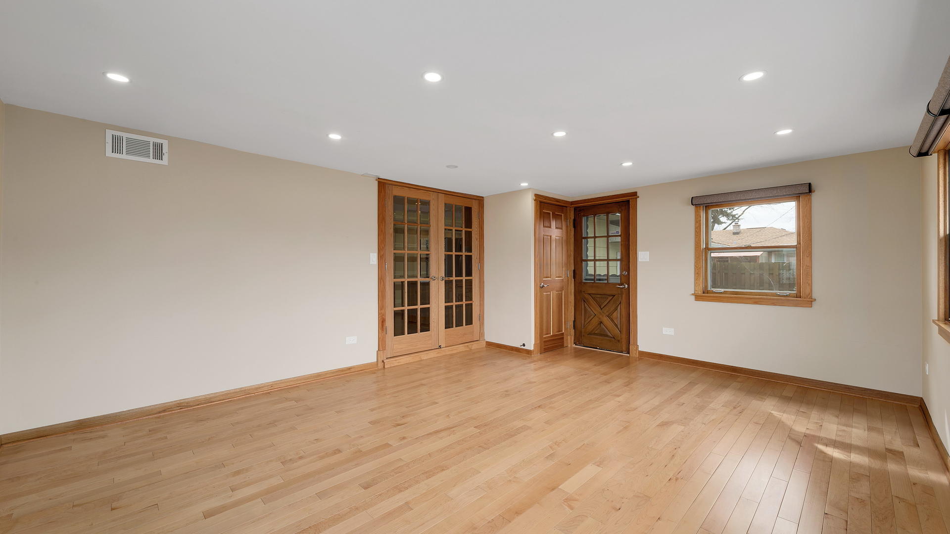 10816 Monitor Avenue Chicago Ridge, IL 60415 - Photo 12 of 22