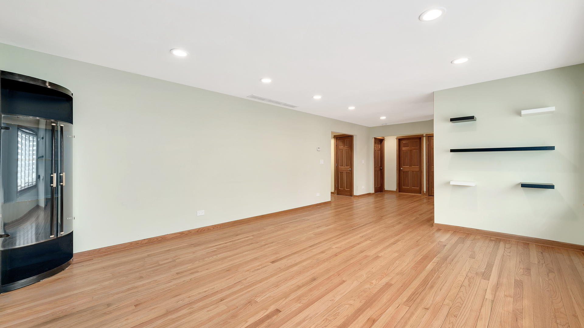 10816 Monitor Avenue Chicago Ridge, IL 60415 - Photo 3 of 22