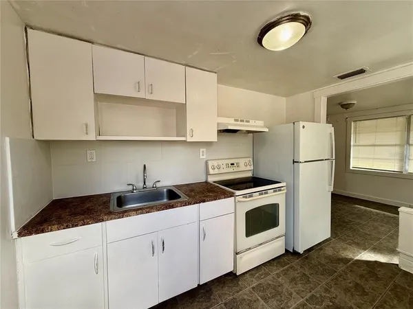 $1,600 | 3908 South Nashville Avenue, Orlando, FL 32839