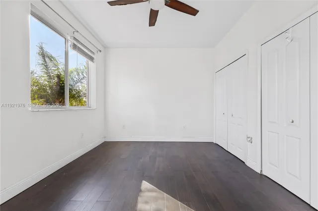 a view of an entryway with a house