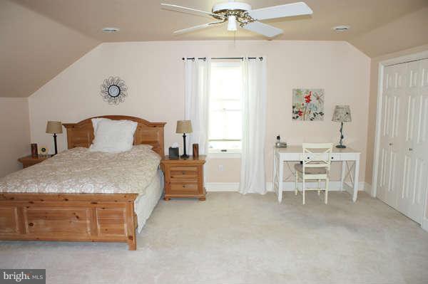 7236 Wilson Road Marshall, VA 20115 - Photo 15 of 30 Bedroom