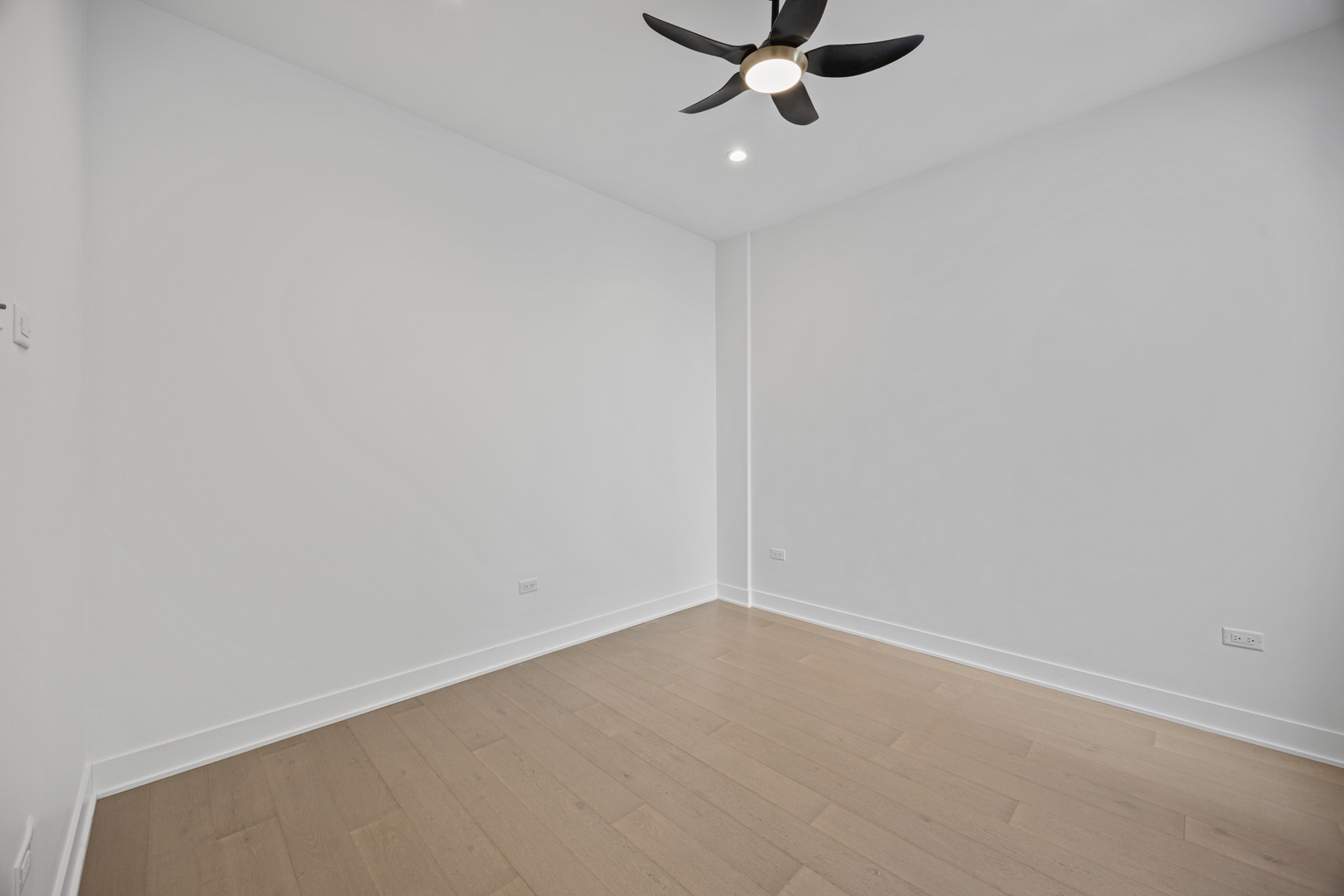305 South Racine Avenue, Unit PHD Chicago, IL 60607 - Photo 18 of 49