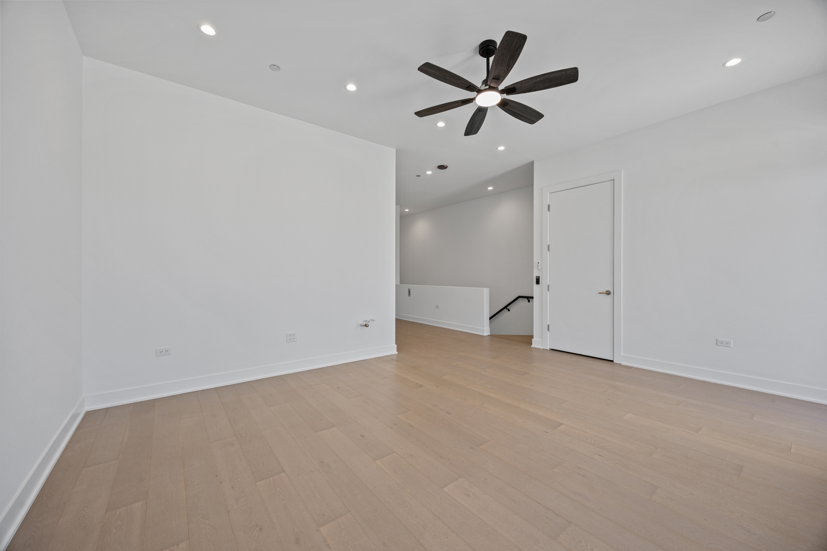305 South Racine Avenue, Unit PHD Chicago, IL 60607 - Photo 38 of 49