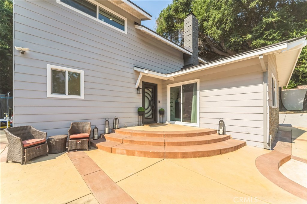 21366 Rios Street Woodland Hills, CA 91364 - Photo 9 of 25