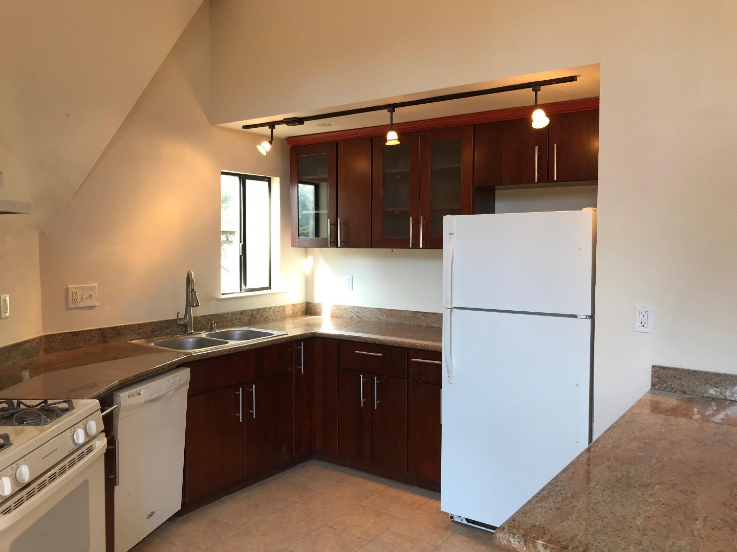 823 Lewis Road Watsonville, CA 95076 - Photo 5 of 23 Gallery Image 5
