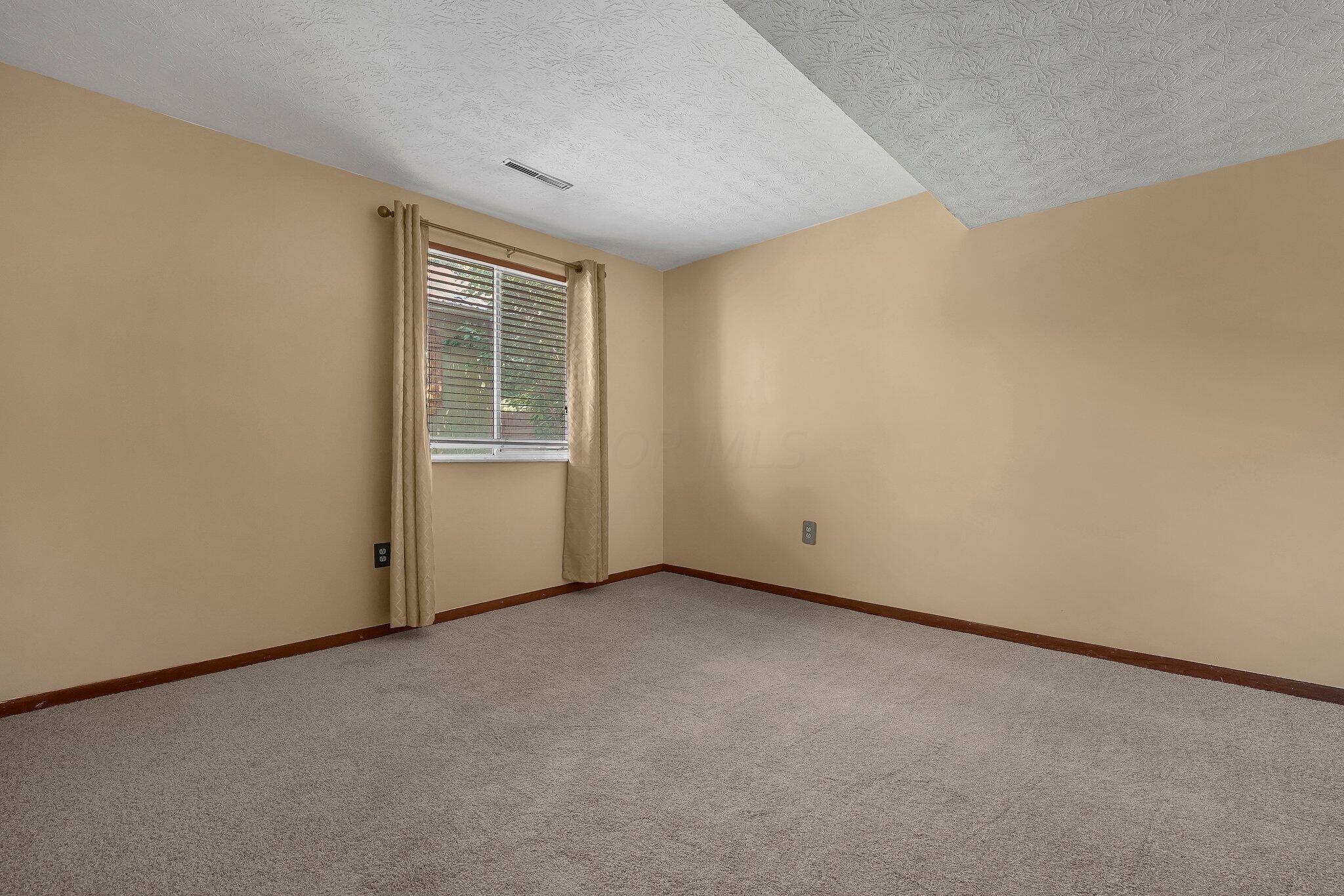 294 Broken Arrow Road Columbus, OH 43230 - Photo 21 of 29 22-web-or-mls-294-broken-arrow-rd