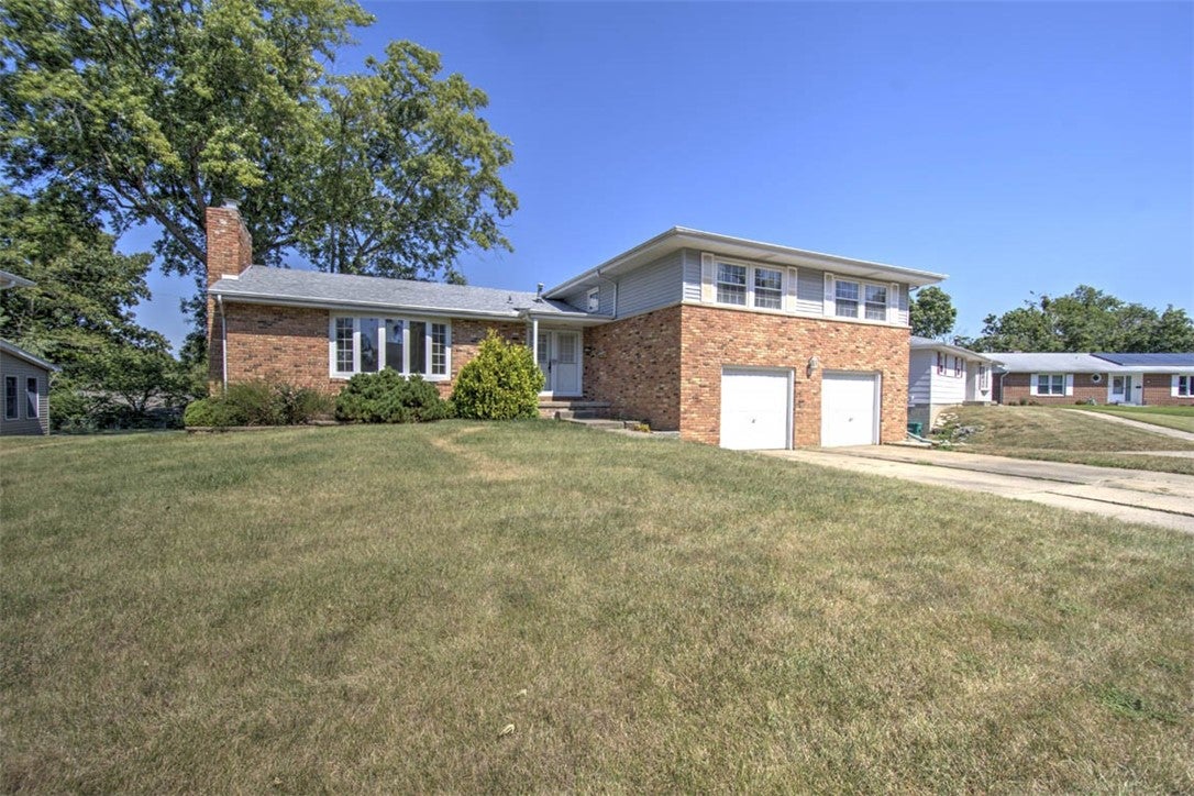 2130 Gary Court Decatur, IL 62526 - Photo 2 of 36 Gallery Image 2